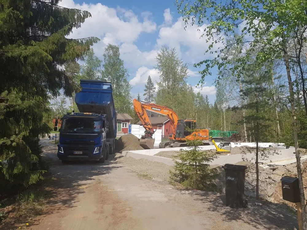 Perustusten takaisintäyttö